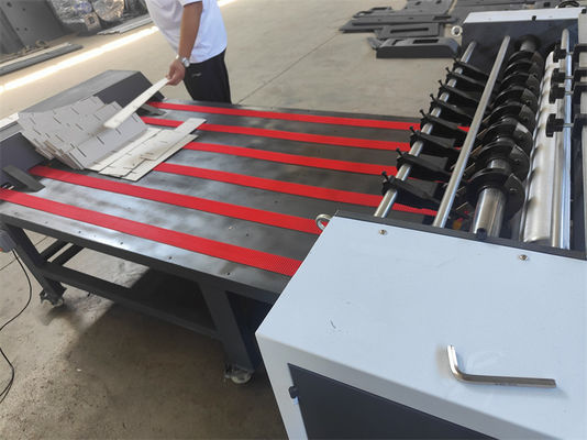 波紋型隔板箱の自動スロッティングマシン 隔板箱の生産能力