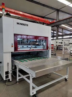 製造工場の生産ラインのための自動波紋型ダイ切削機械