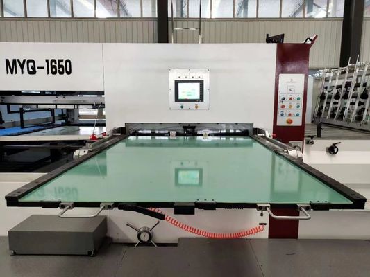 15000KGの負荷容量を持つカスタマイズ可能な飲料包装用紙箱ダイ切断機