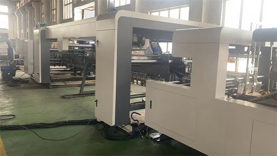 3 カラーフレックスプリンター 自動紙箱フォルダー グルーバー オンライン梱包機 2500 KG 重量
