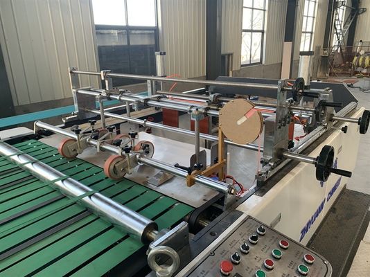 紙の形作機 ジャンボクラフト紙巻のための自動トリミング横切断切断機