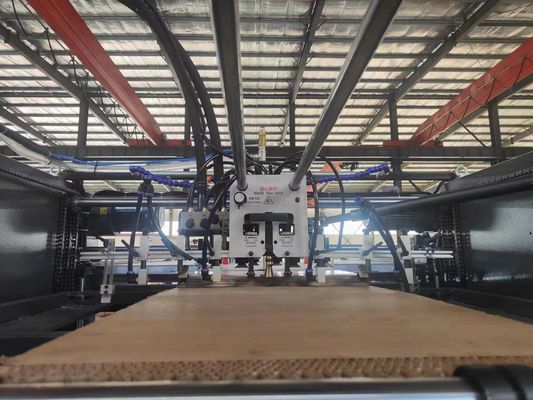 380V 電圧波動紙板ラミネート機 定番生産ニーズのために