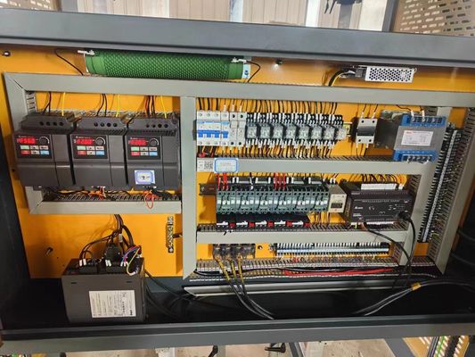 380V 電圧波動紙板ラミネート機 定番生産ニーズのために