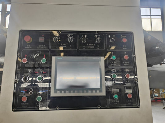 4 カートン 箱 と 波紋 紙 板 の 印刷 に 用い られる カラー フレックス 印刷 機