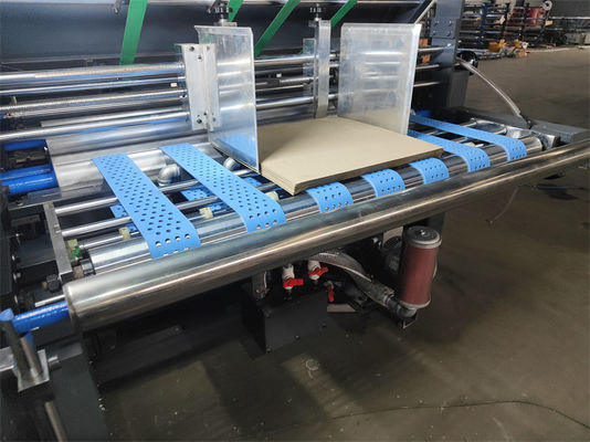 電気駆動型の半自動高生産性フルートラミネート機