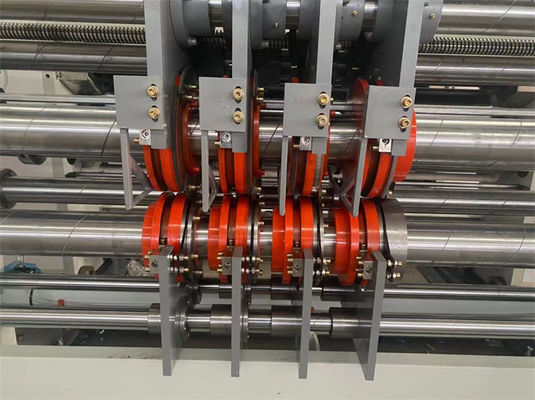 チェンフィッティング カートン ボックス フレックス印刷とスムーズな動作のためのダイ切断機