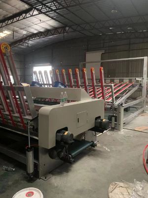 4500 KG メインドライビングモーター サーボ 12.5KW 積み重ねのための波紋板スタッカーマシン