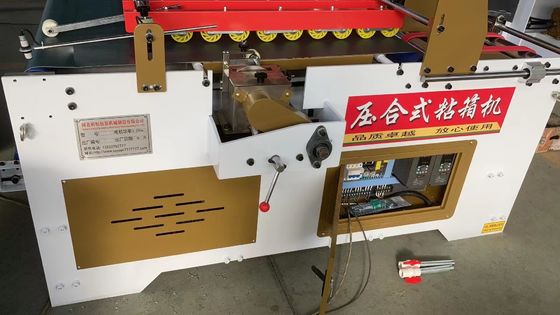 最先端のプレスタイプフォルダー粘着機 滑らかな紙箱マキンのために