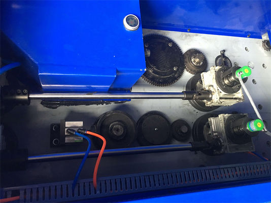 スロッターと1〜6色印刷能力の波紋フレックス印刷機
