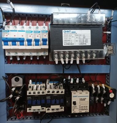 5.5kW 自動型ピザボックス製造用切削機