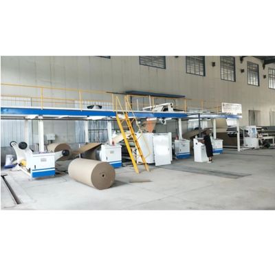 切断精度 ± 1mm の均等速度を持つ3層の波紋紙生産ライン